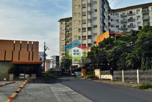 Rush-Sale-Old-House-And-Lot-In-Uptown-Cebu-4